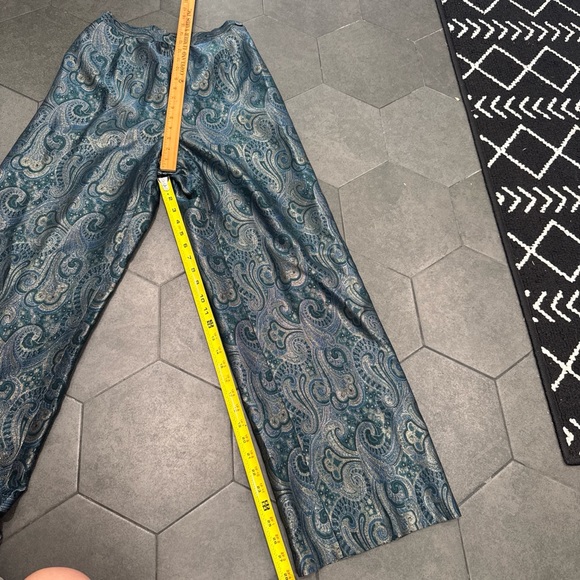 Elegant Teal Paisley Women's Suit - Picture 8 of 11